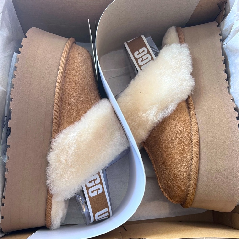COPY - Ugg  Clogs (W Funkette)